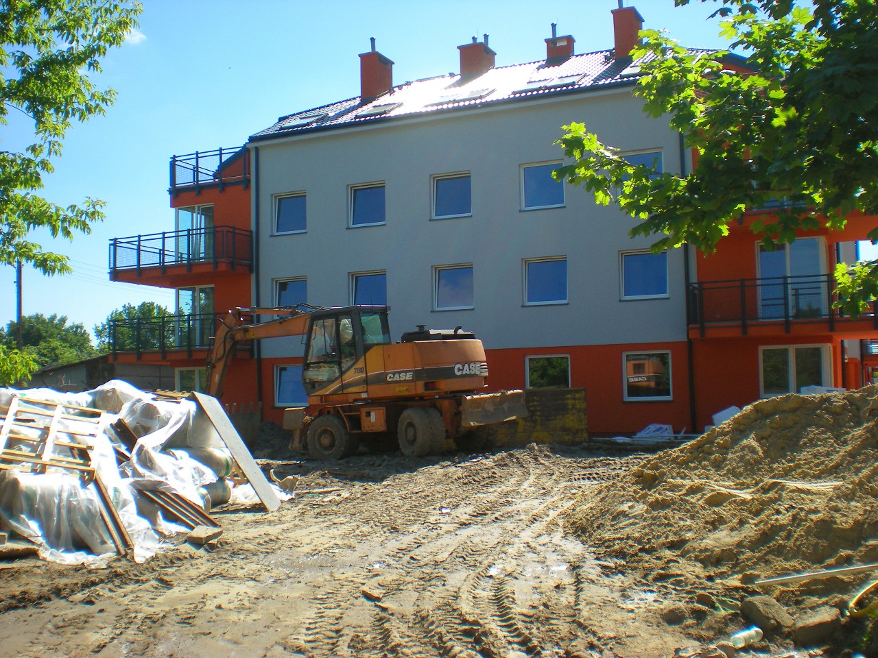 Plac zabaw przy b.1
