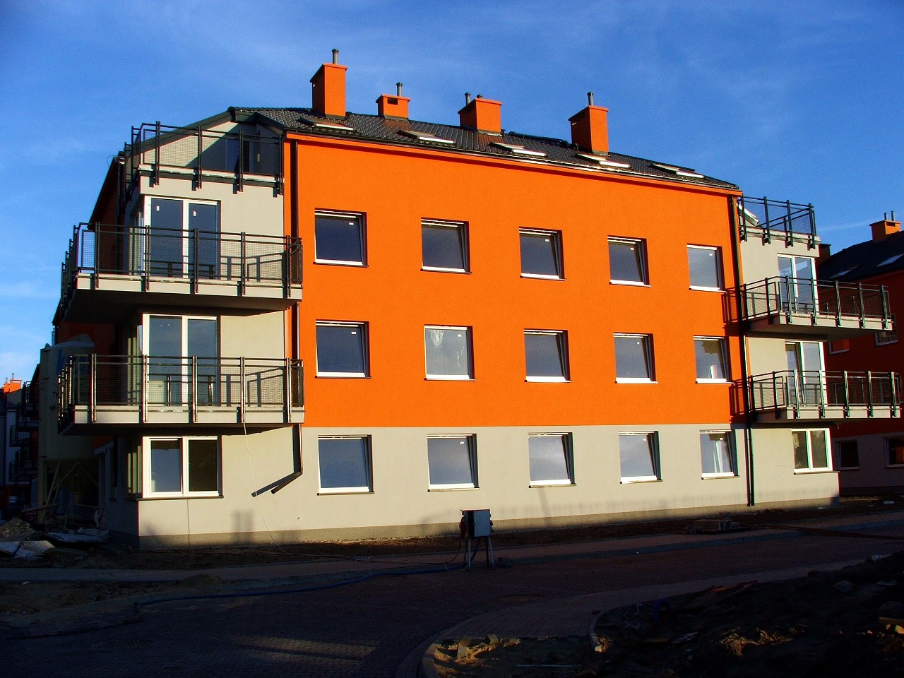 Budynek3 od strony garazu